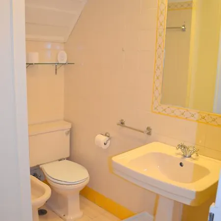Apartment Blue 82 | Principe Real Lisbon